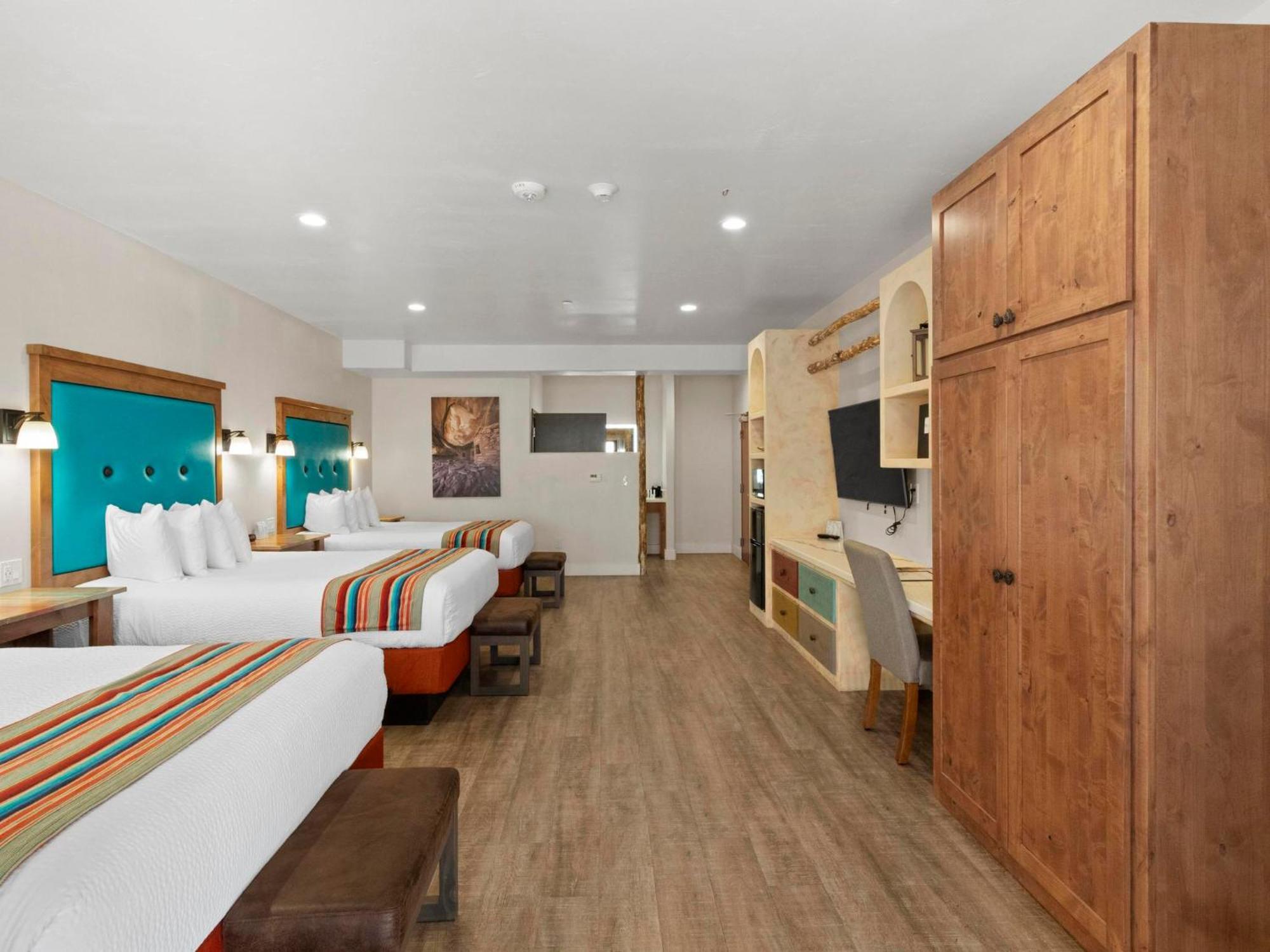 Dwellings Hotel